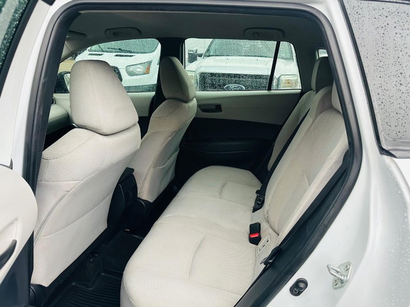 Toyota Corolla Cross Vehicle Full-screen Gallery Image 14