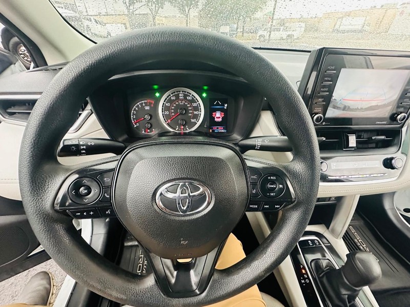 Toyota Corolla Cross Vehicle Full-screen Gallery Image 27