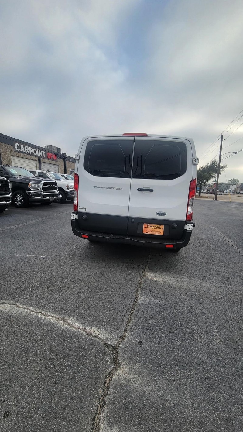 Ford Transit Passenger Wagon Vehicle Full-screen Gallery Image 7