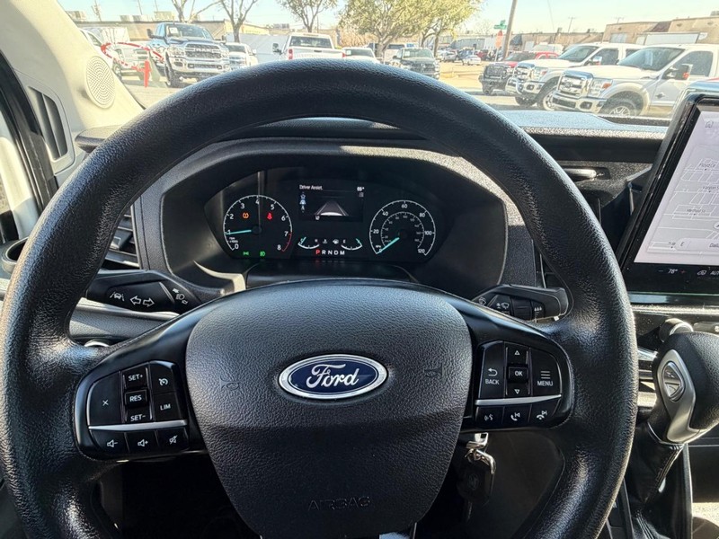 Ford Transit Passenger Wagon Vehicle Full-screen Gallery Image 16