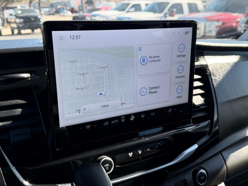 Ford Transit Passenger Wagon Vehicle Full-screen Gallery Image 18