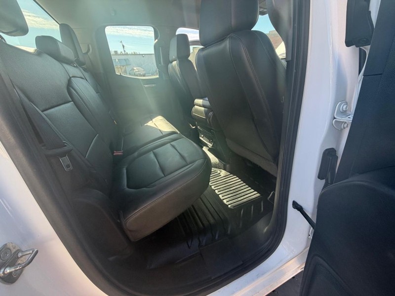 GMC Sierra 1500 Vehicle Full-screen Gallery Image 28