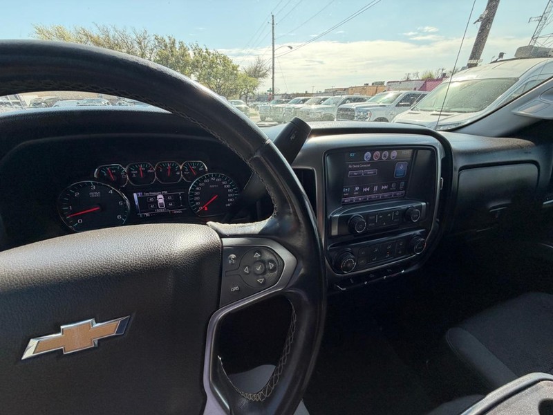 Chevrolet Silverado 1500 Vehicle Full-screen Gallery Image 20