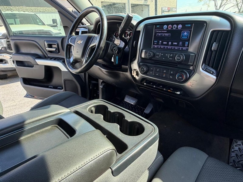 Chevrolet Silverado 1500 Vehicle Full-screen Gallery Image 22