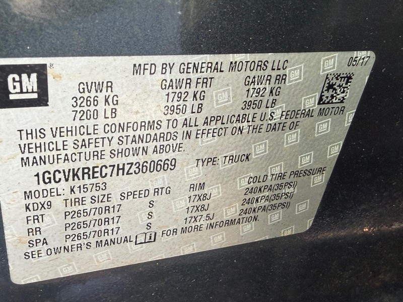 Chevrolet Silverado 1500 Vehicle Full-screen Gallery Image 28