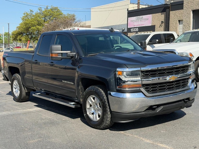 Undefined   Vehicle Full-screen Gallery Image 02