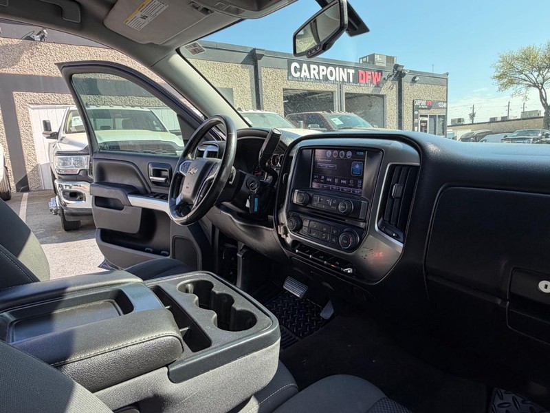 Undefined   Vehicle Full-screen Gallery Image 17