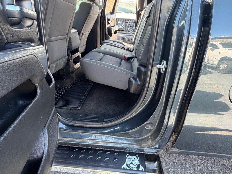 Undefined   Vehicle Full-screen Gallery Image 19