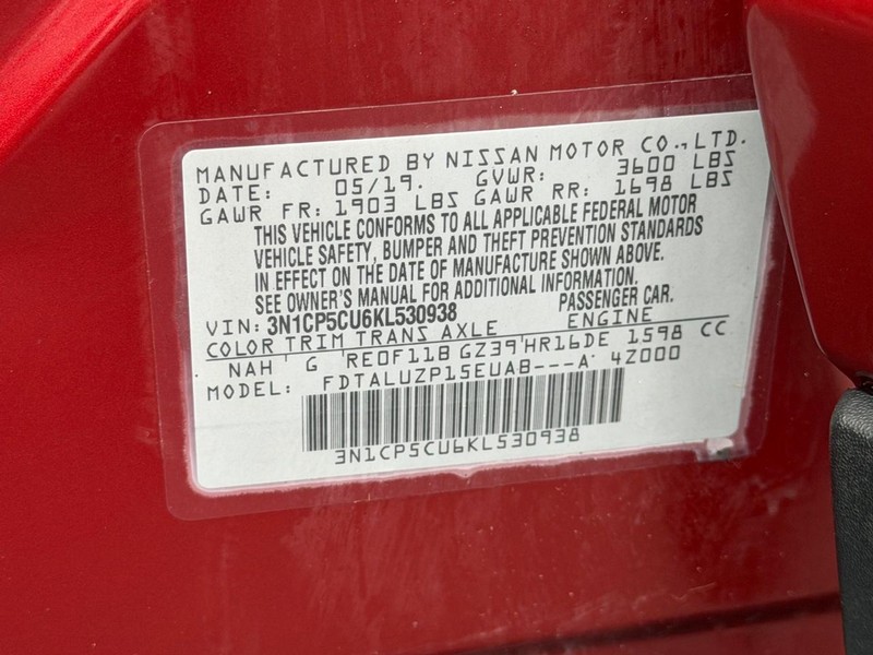 Nissan Kicks Vehicle Full-screen Gallery Image 26