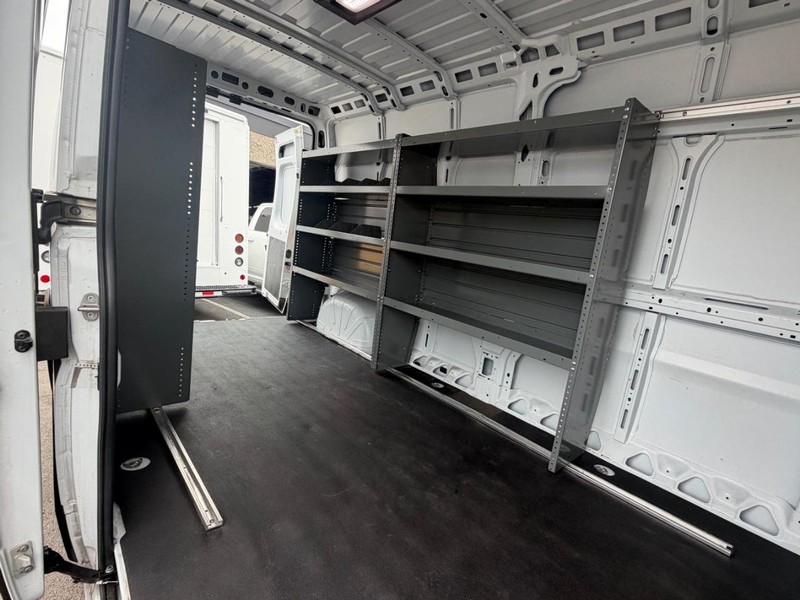 Ram ProMaster Cargo Van Vehicle Full-screen Gallery Image 07