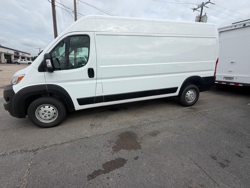 Ram ProMaster Cargo Van Vehicle Full-screen Gallery Image 09