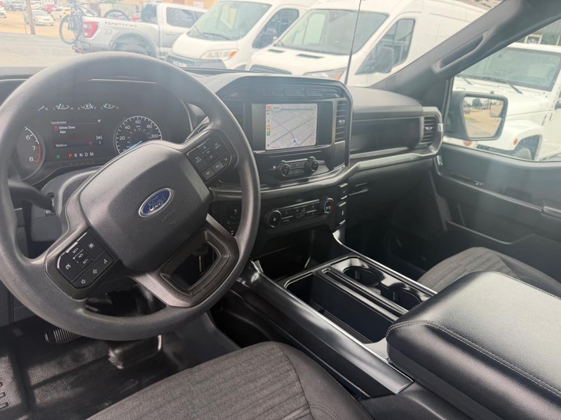 Ford F-150 Vehicle Full-screen Gallery Image 16