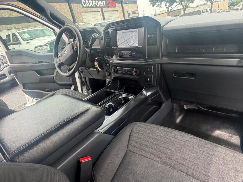 Ford F-150 Vehicle Full-screen Gallery Image 19