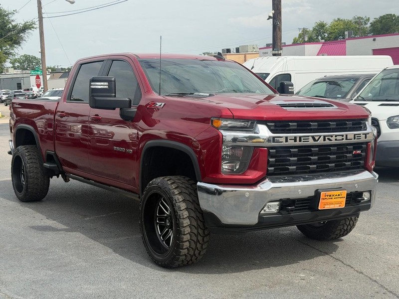 Chevrolet Silverado 2500HD Vehicle Full-screen Gallery Image 04