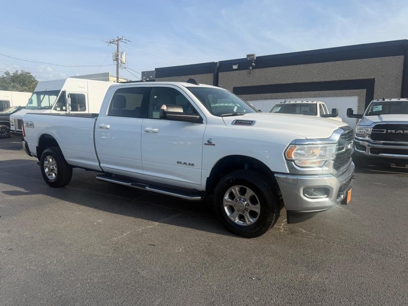 Ram 2500 Vehicle Full-screen Gallery Image 02