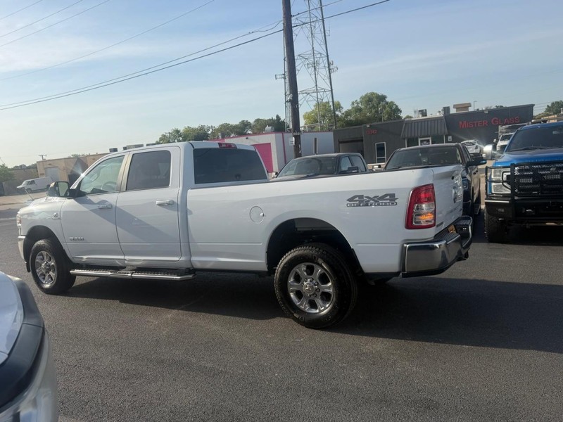 Ram 2500 Vehicle Full-screen Gallery Image 06