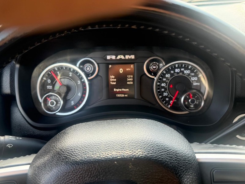 Ram 2500 Vehicle Full-screen Gallery Image 23