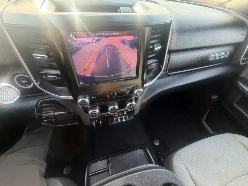 Ram 2500 Vehicle Full-screen Gallery Image 27