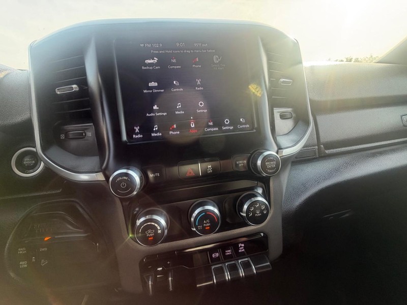Ram 2500 Vehicle Full-screen Gallery Image 29
