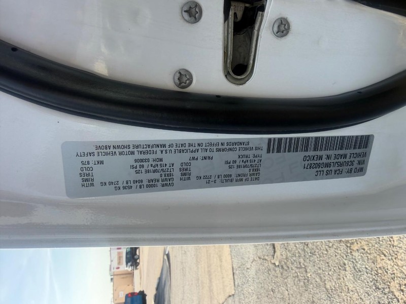 Ram 2500 Vehicle Full-screen Gallery Image 31