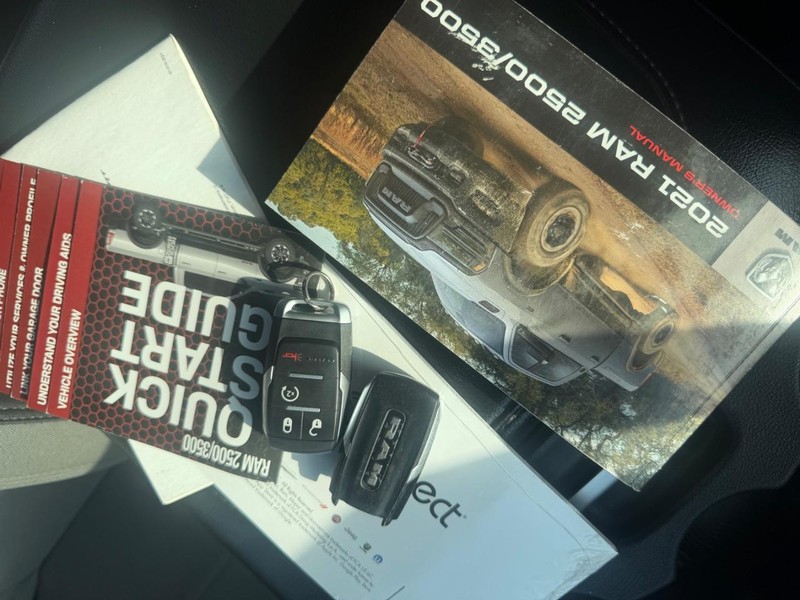 Ram 2500 Vehicle Full-screen Gallery Image 32