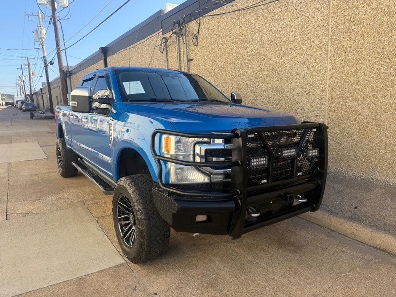 Ford Super Duty F-250 SRW Vehicle Full-screen Gallery Image 04