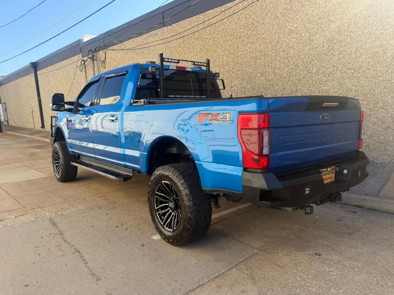 Ford Super Duty F-250 SRW Vehicle Full-screen Gallery Image 07