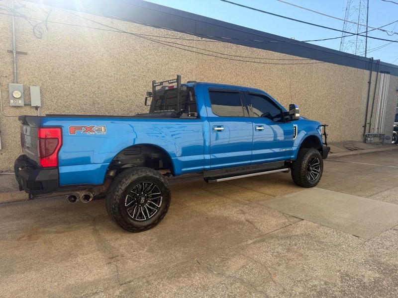 Ford Super Duty F-250 SRW Vehicle Full-screen Gallery Image 08