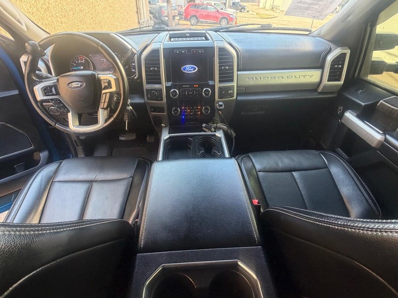 Ford Super Duty F-250 SRW Vehicle Full-screen Gallery Image 47