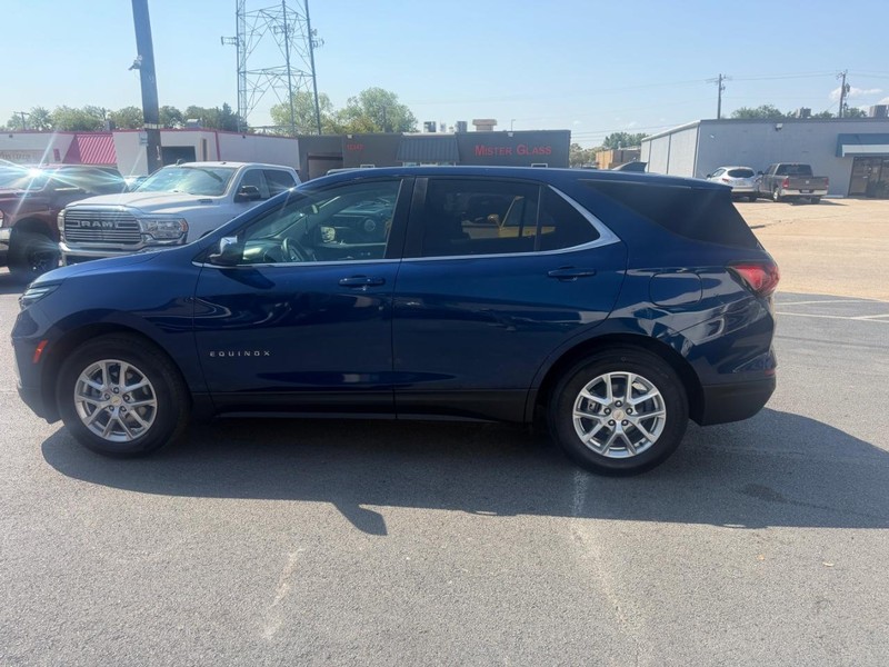 Chevrolet Equinox Vehicle Full-screen Gallery Image 09
