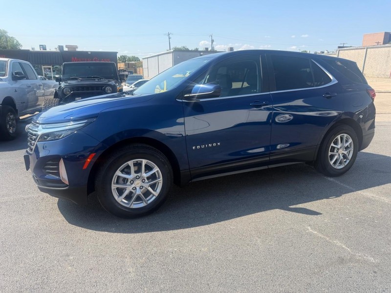 Chevrolet Equinox Vehicle Full-screen Gallery Image 12