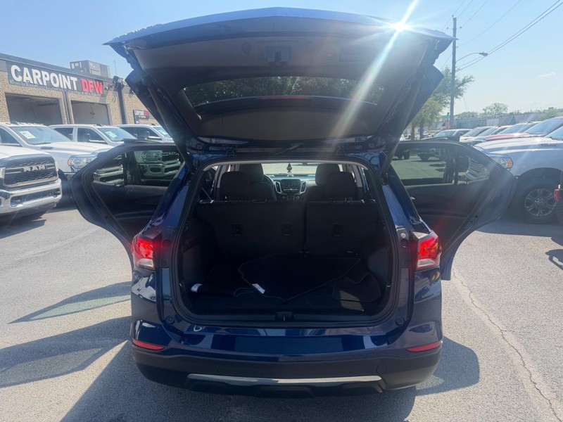 Chevrolet Equinox Vehicle Full-screen Gallery Image 19
