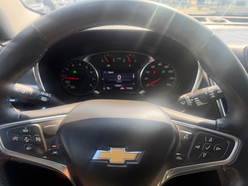Chevrolet Equinox Vehicle Full-screen Gallery Image 23