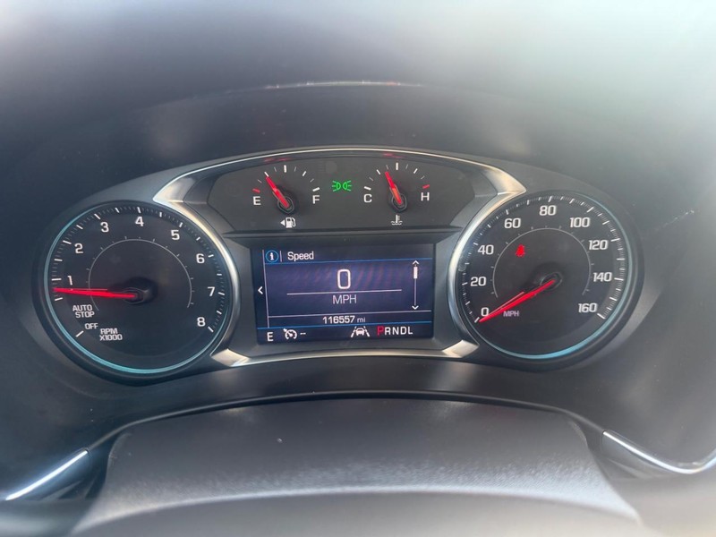 Chevrolet Equinox Vehicle Full-screen Gallery Image 24