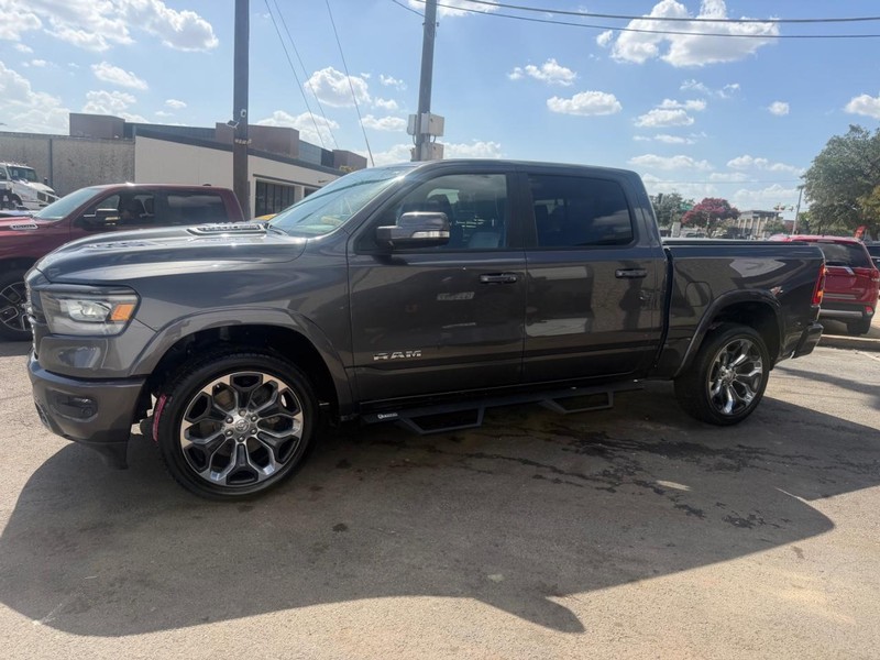 Ram 1500 Vehicle Full-screen Gallery Image 03