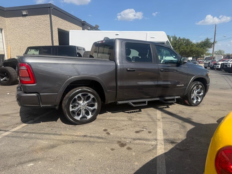 Ram 1500 Vehicle Full-screen Gallery Image 08