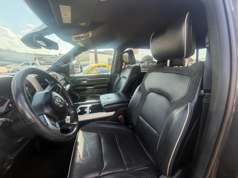 Ram 1500 Vehicle Full-screen Gallery Image 13