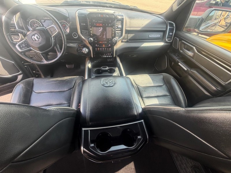 Ram 1500 Vehicle Full-screen Gallery Image 16