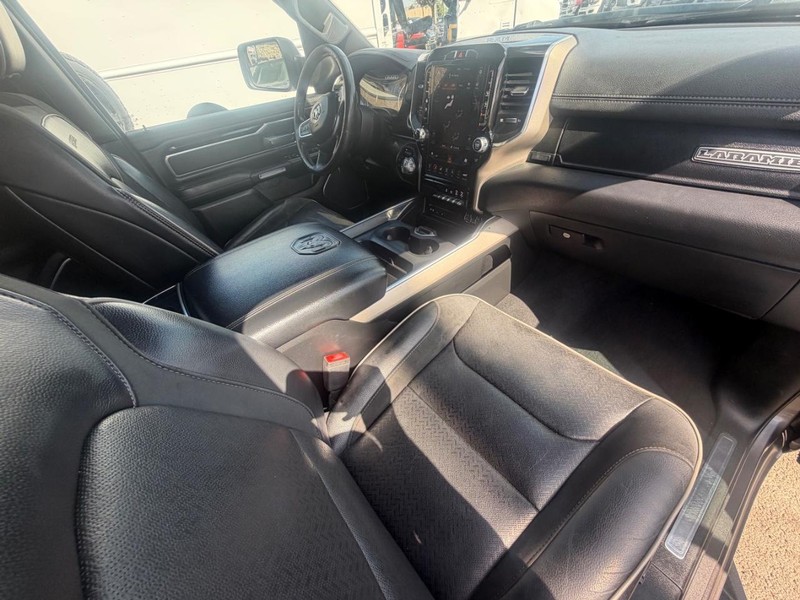 Ram 1500 Vehicle Full-screen Gallery Image 19