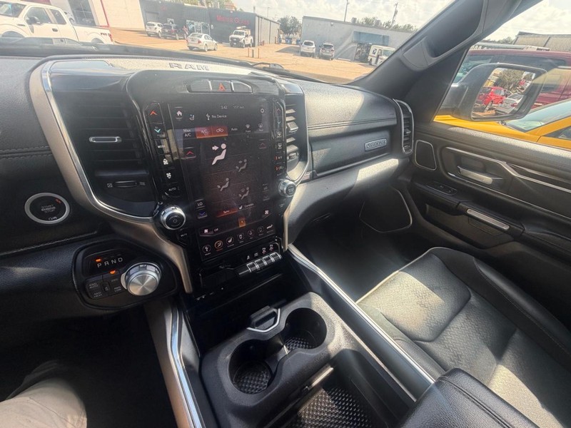 Ram 1500 Vehicle Full-screen Gallery Image 20