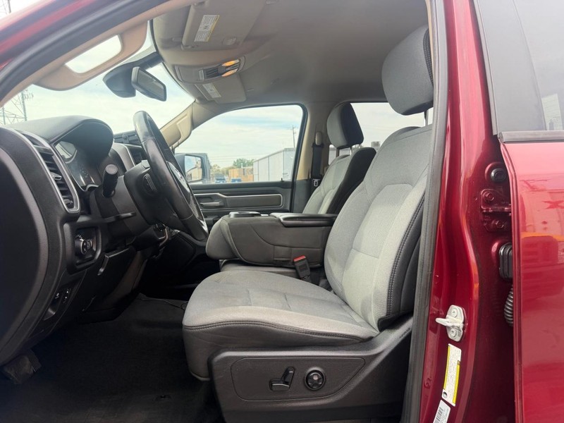 Ram 1500 Vehicle Full-screen Gallery Image 15