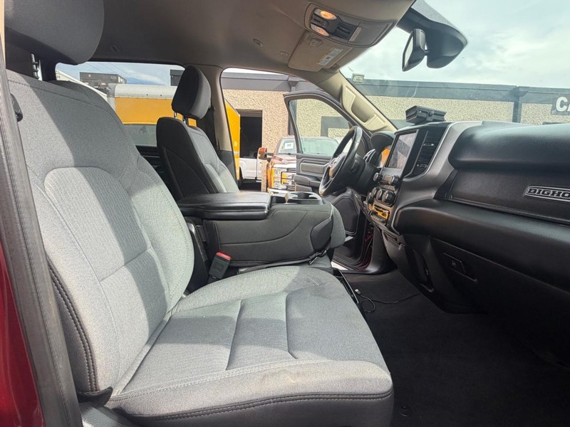 Ram 1500 Vehicle Full-screen Gallery Image 20