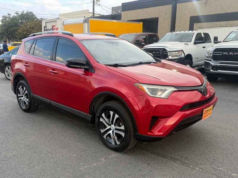 Toyota RAV4 Vehicle Full-screen Gallery Image 03