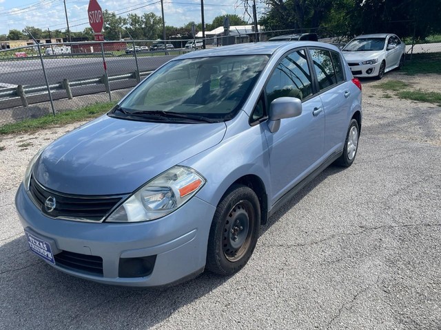 more details - nissan versa