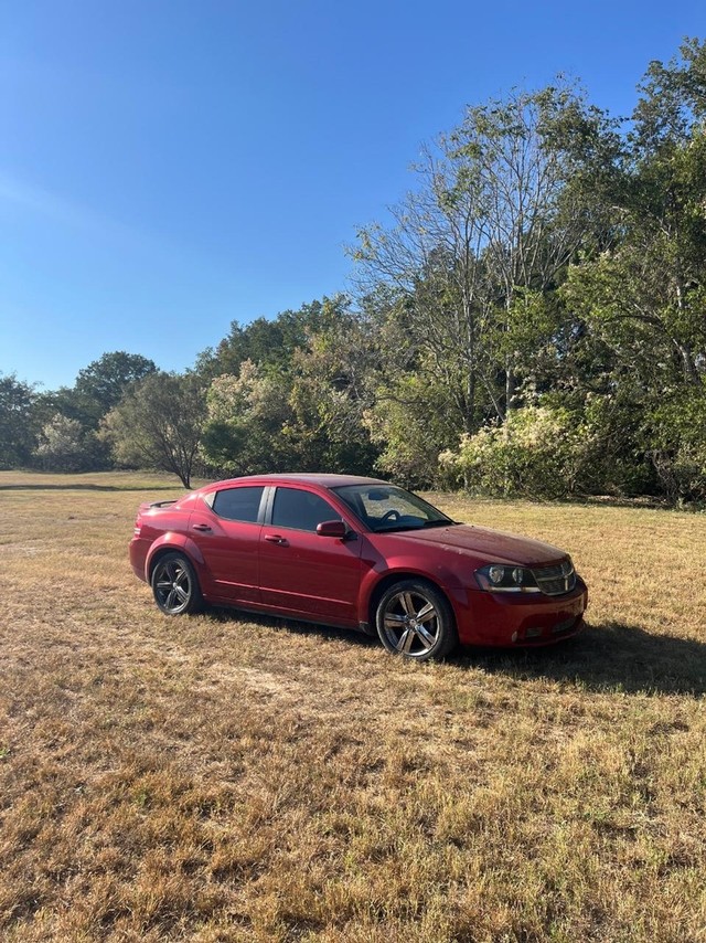 more details - dodge avenger