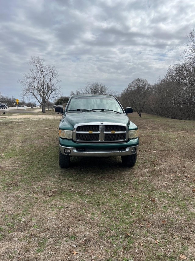 Dodge Ram 2500 Vehicle Full-screen Gallery Image 02
