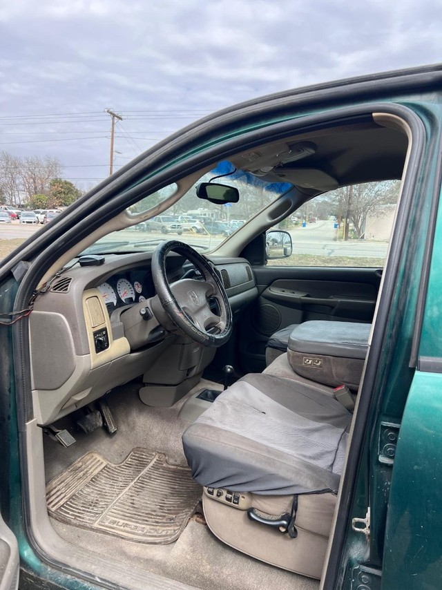 Dodge Ram 2500 Vehicle Full-screen Gallery Image 07