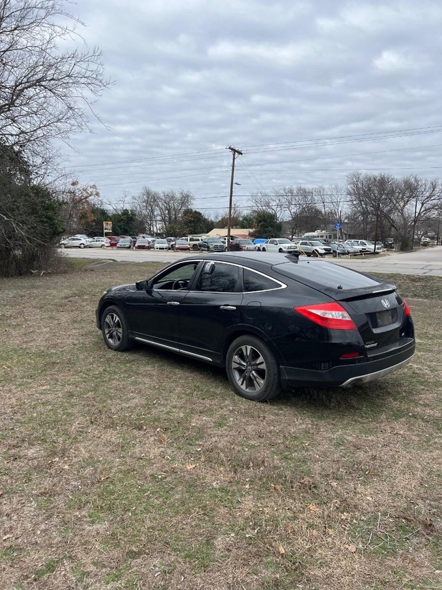 Honda Crosstour Vehicle Full-screen Gallery Image 04