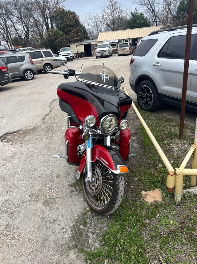 Harley-Davidson Bagger Vehicle Full-screen Gallery Image 10