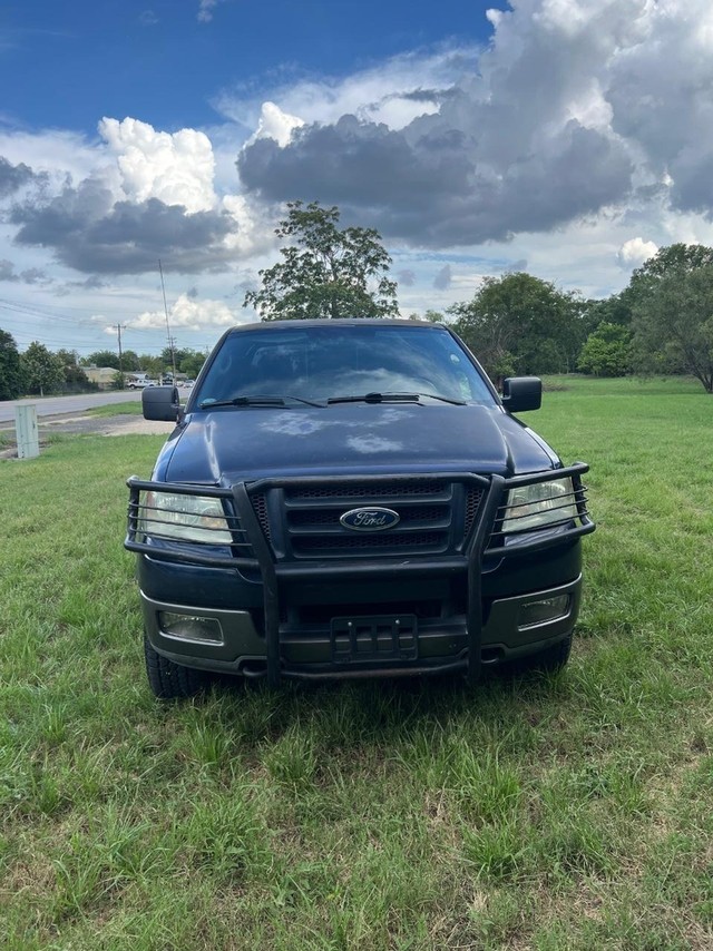 Ford F-150 Vehicle Full-screen Gallery Image 02